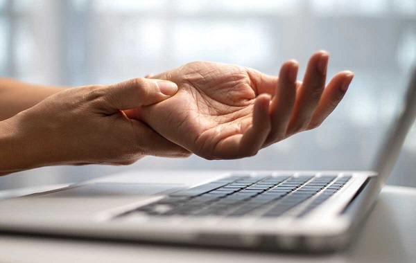 Triệu chứng của hội chứng ống cổ tay